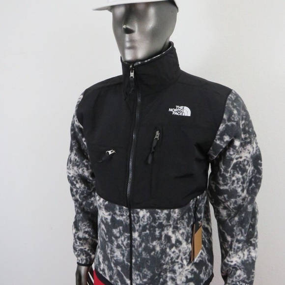 The North Face Men's Denali  Black and Gray Jacket - Picture 2 of 4